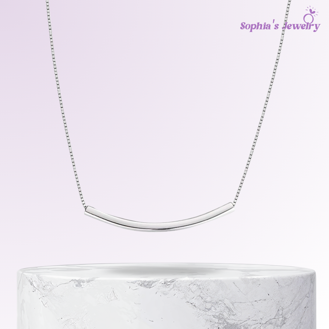 Lara | Minimalist Plate Pendant | Silver Necklace