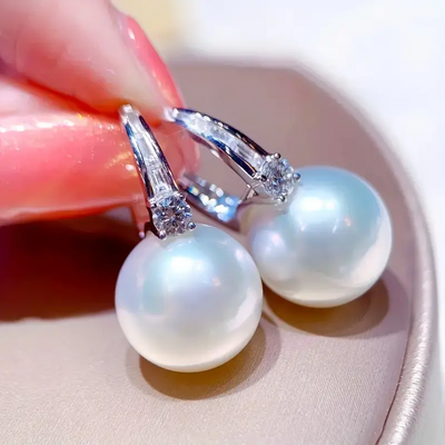 Ella | Luminous Pearl | Silver Earrings